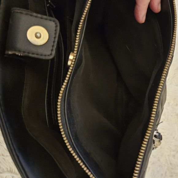 Ladies black handbag - Picture 4 of 4